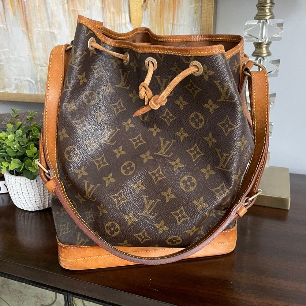 Auth Louis Vuitton Noe bucket monogram handbag